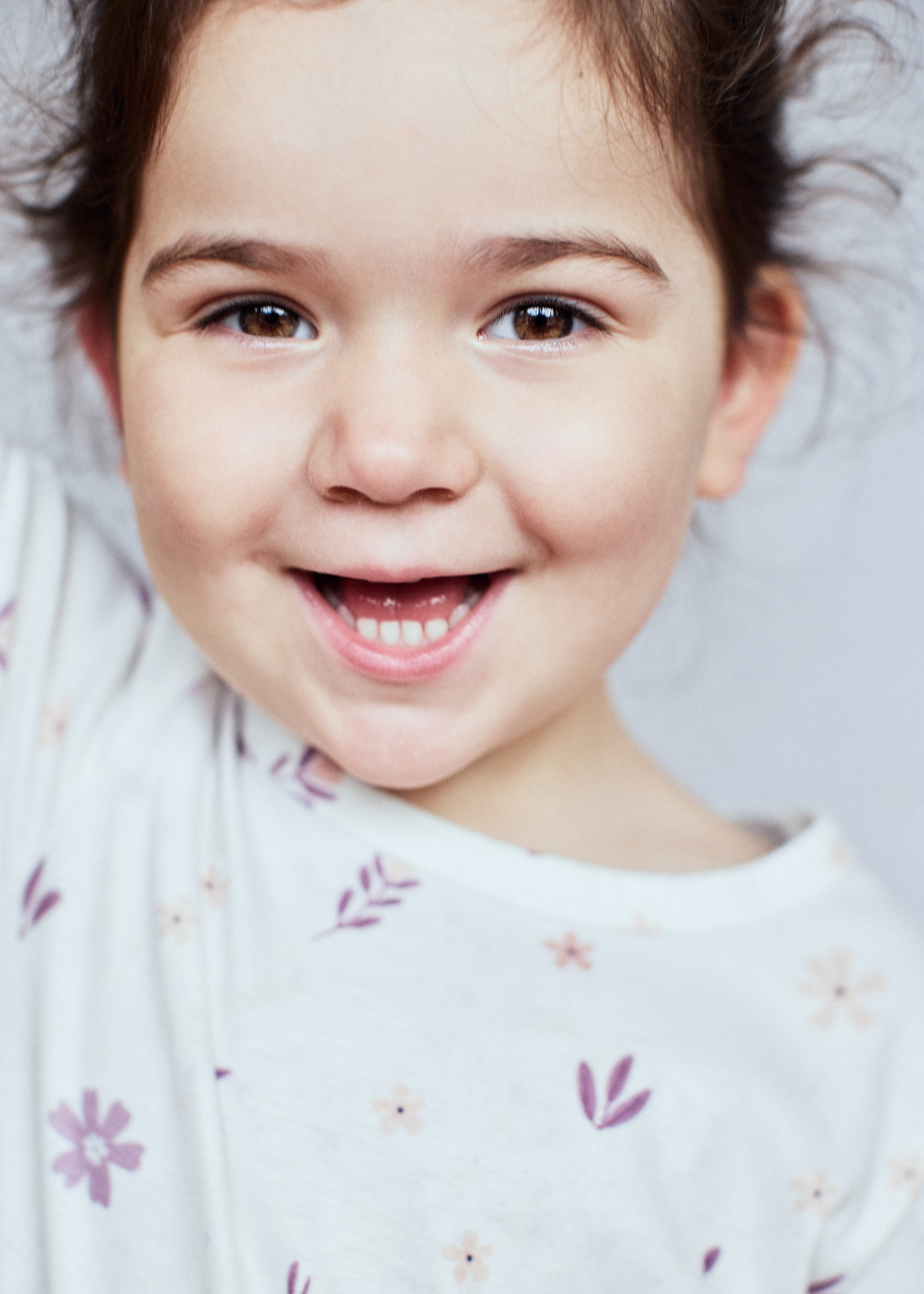 Child photographed during a personality portrait session